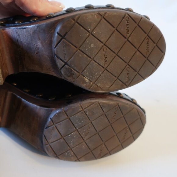 Womens Chanel Black Leather Wood Heel Studded Platform Mules Clogs 38.5 US/8 - Picture 7 of 16